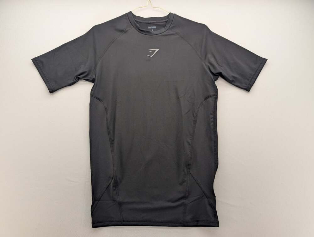 NEW GymShark Element Baselayer T-Shirt in Black size Medium